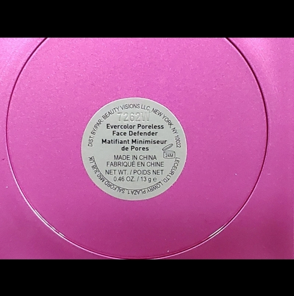 Mally Evercolor Poreless Face Defender with sponge and brush - Picture 4 of 4